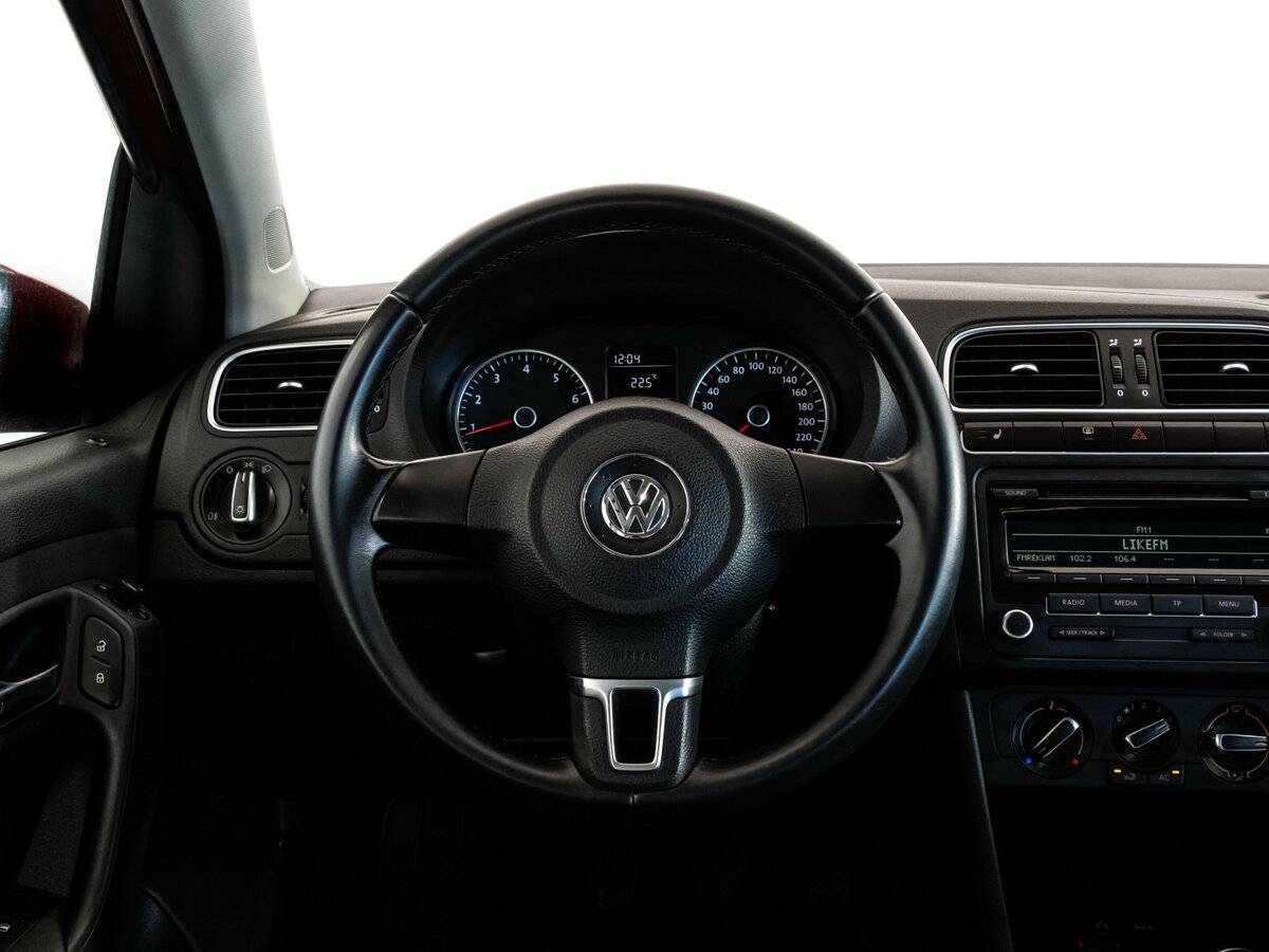 Купить Volkswagen Polo с пробегом. Фото: #11