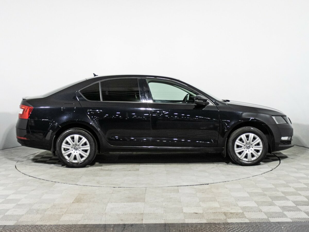 Купить Skoda Octavia с пробегом. Фото: #3