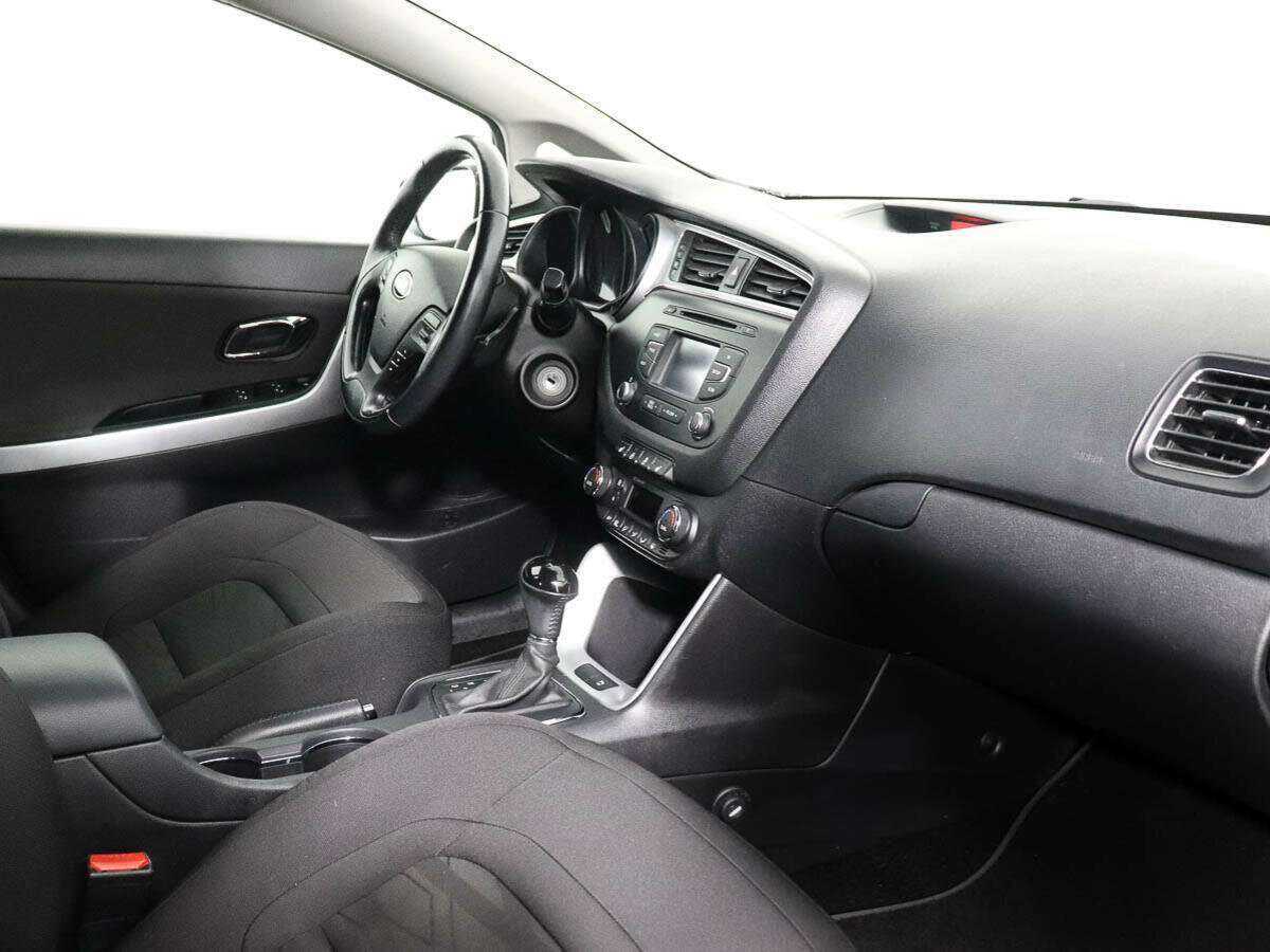 Купить Kia Ceed с пробегом. Фото: #5