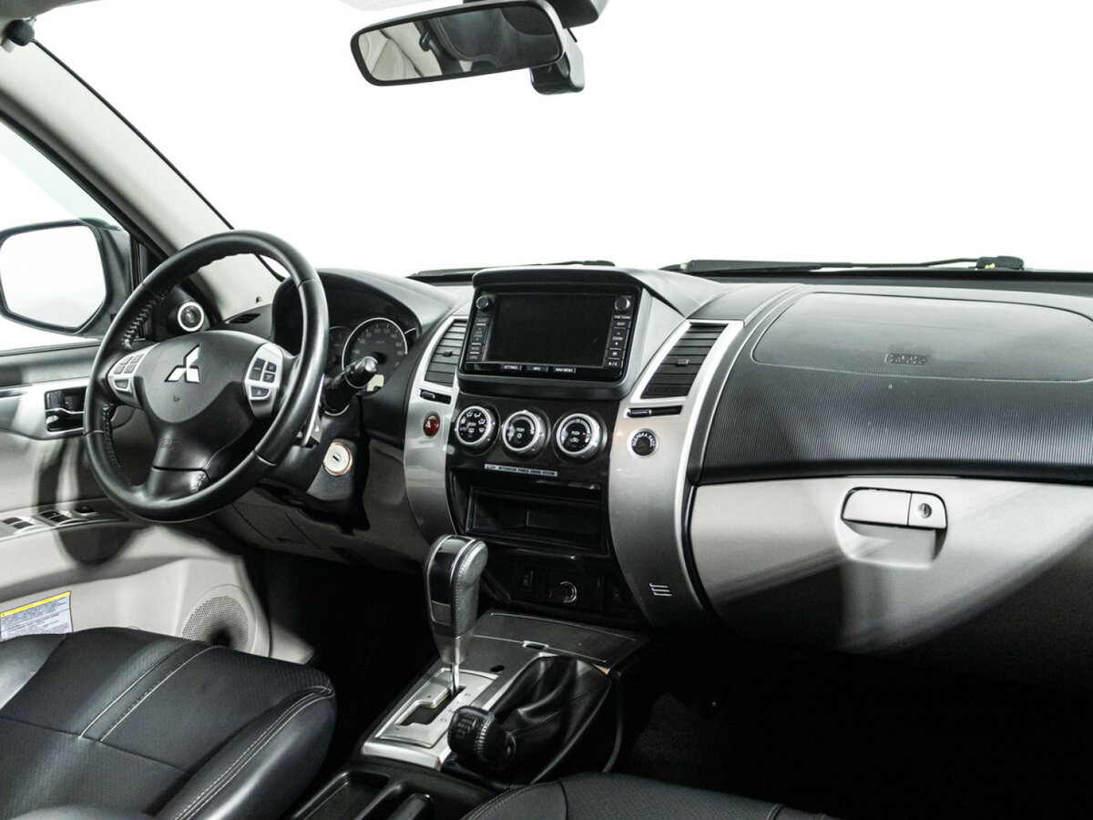 Купить Mitsubishi Pajero Sport с пробегом. Фото: #6