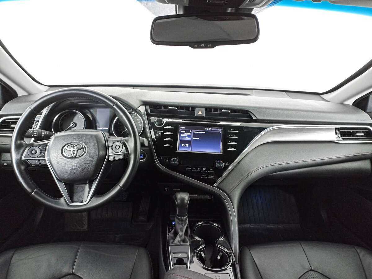 Купить Toyota Camry с пробегом. Фото: #10