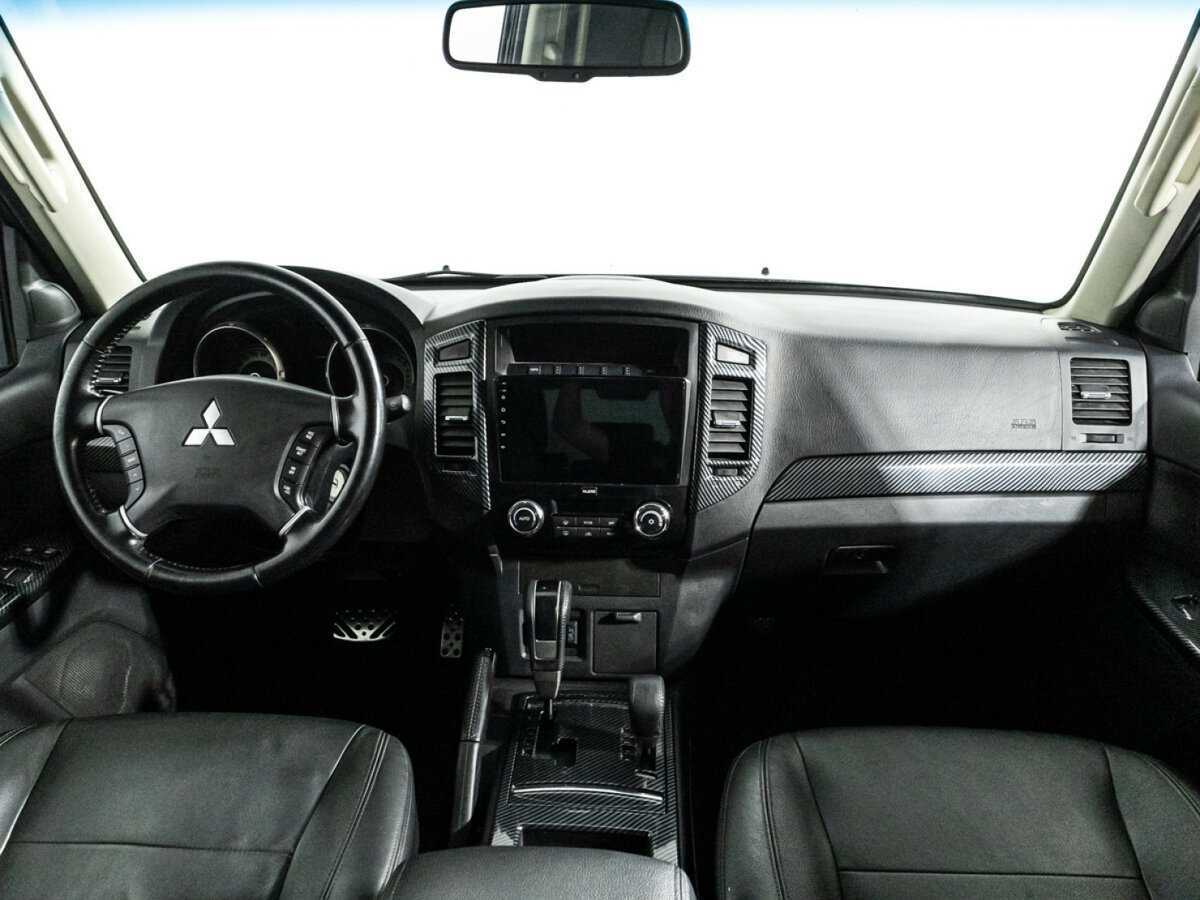 Купить Mitsubishi Pajero с пробегом. Фото: #12