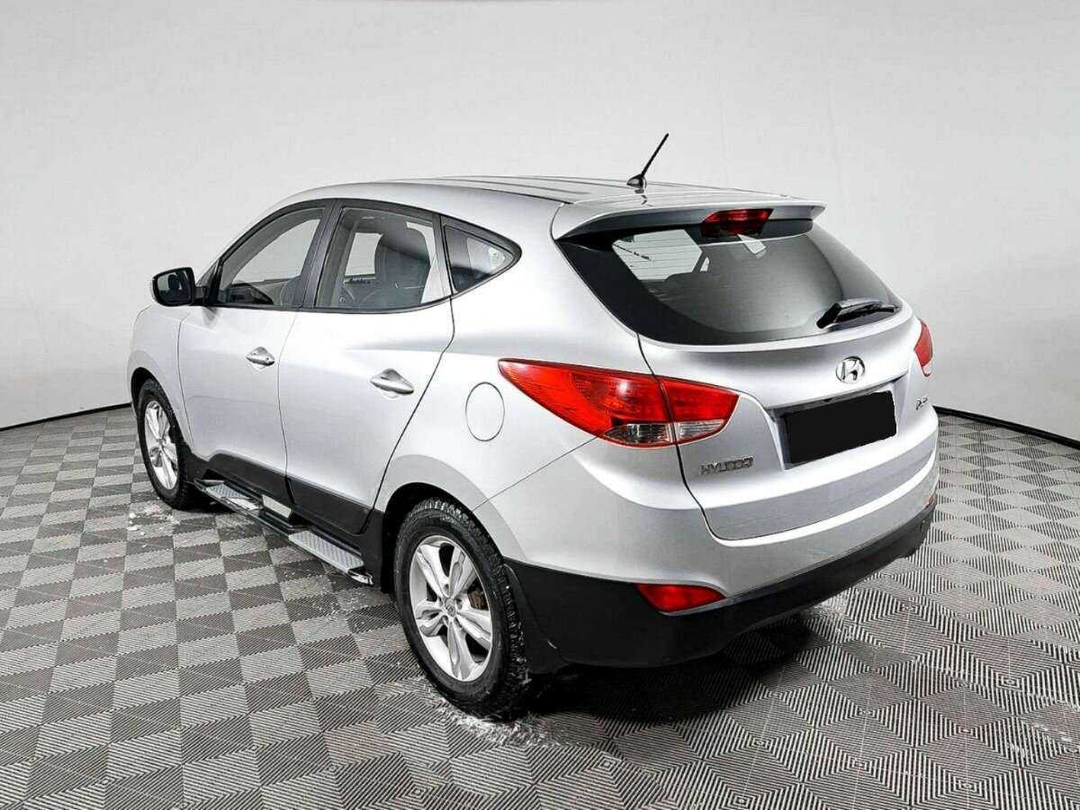 Купить Hyundai ix35 с пробегом. Фото: #4