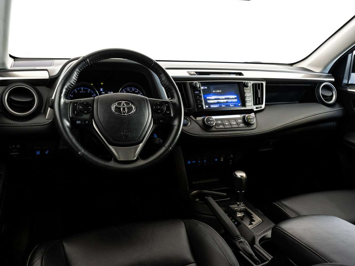 Купить Toyota RAV4 с пробегом. Фото: #8