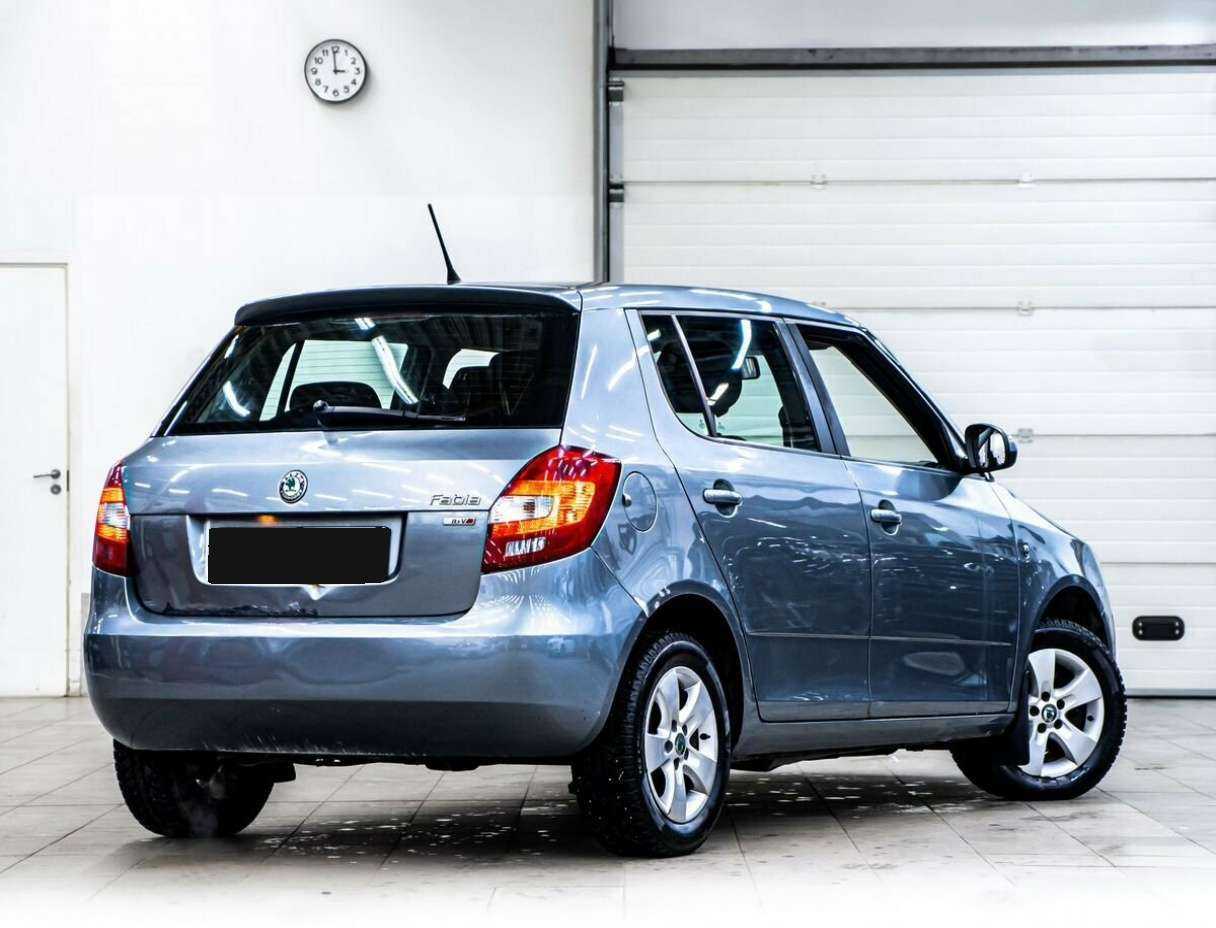Купить Skoda Fabia с пробегом. Фото: #2