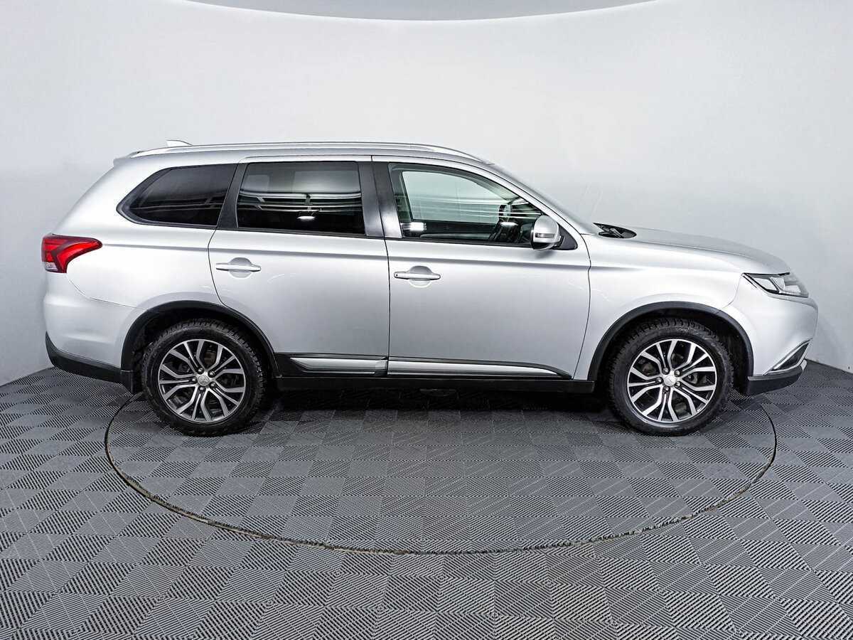 Купить Mitsubishi Outlander с пробегом. Фото: #3