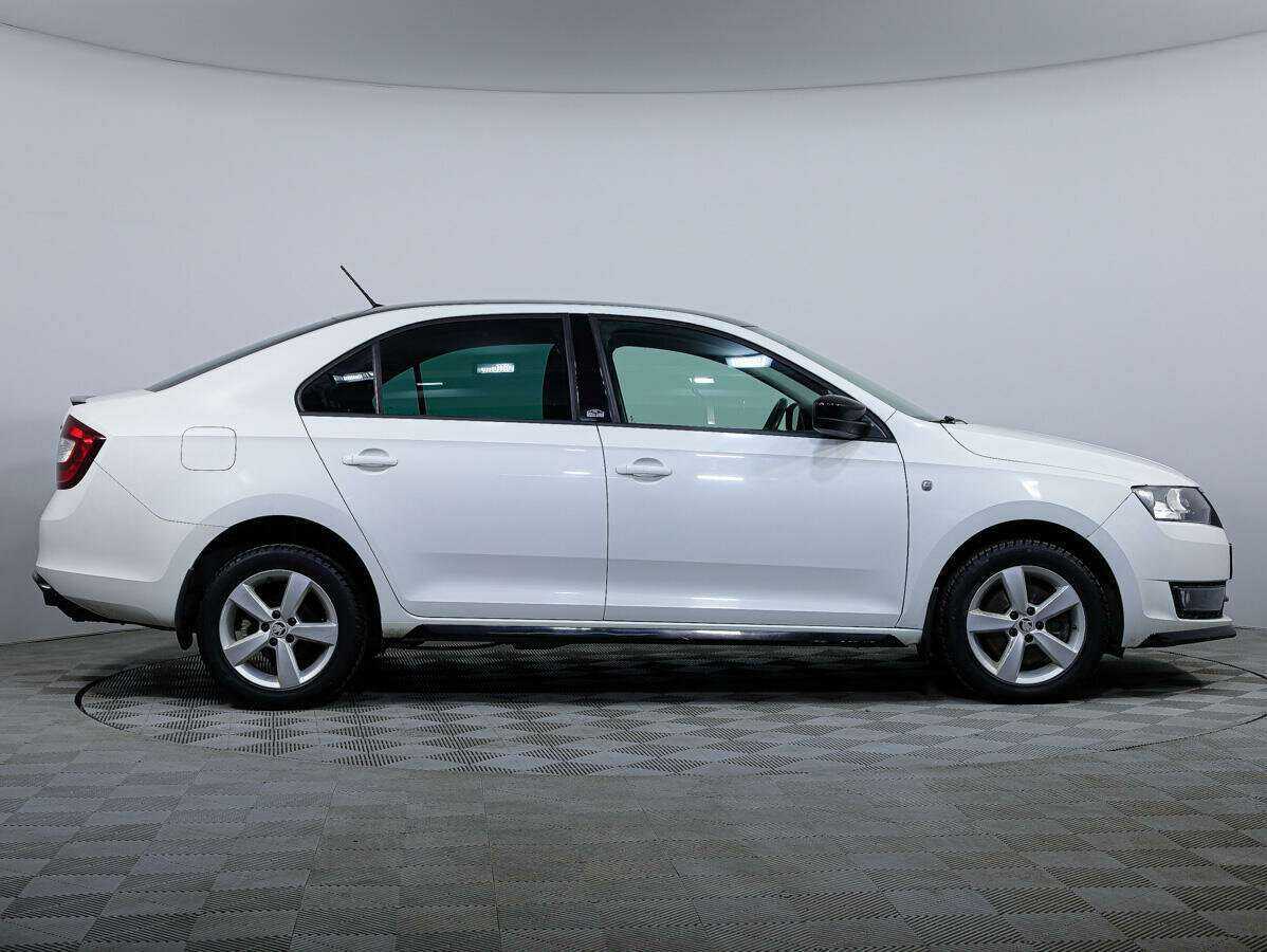 Купить Skoda Rapid с пробегом. Фото: #3
