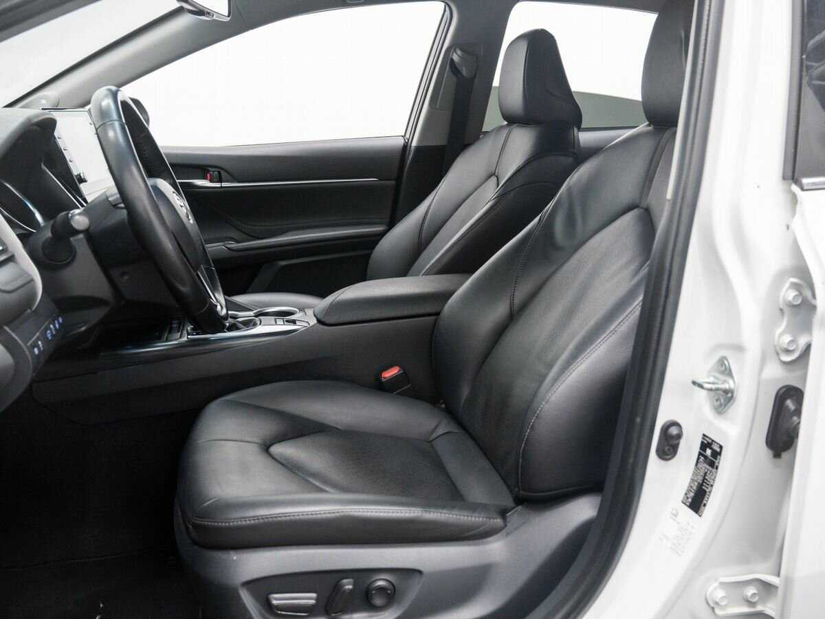 Купить Toyota Camry с пробегом. Фото: #12