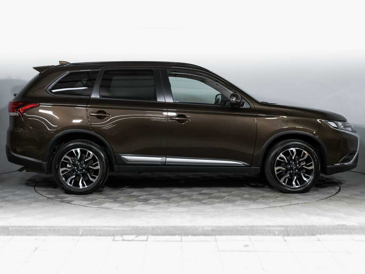 Купить Mitsubishi Outlander с пробегом. Фото: #3
