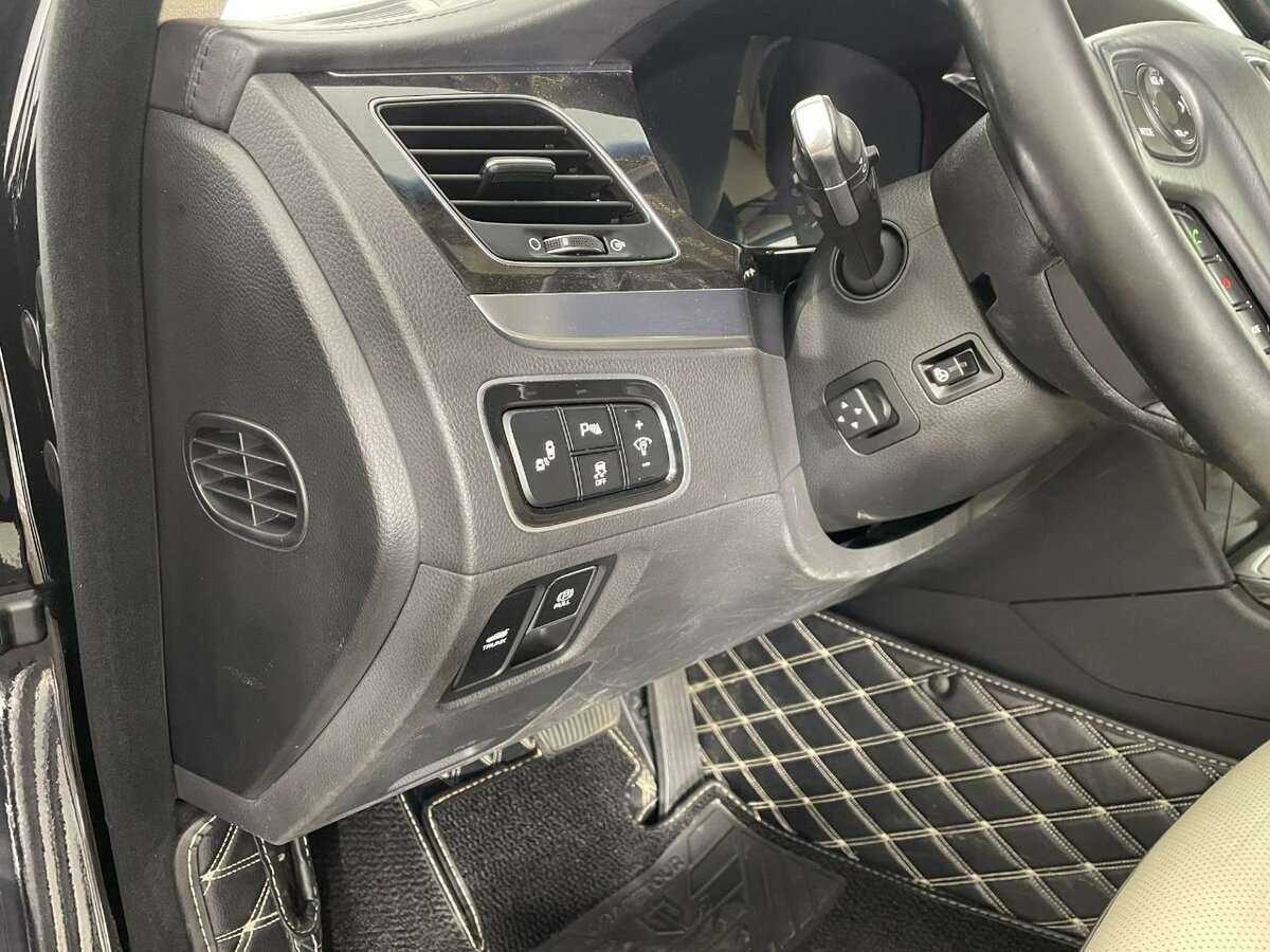 Купить Hyundai Equus с пробегом. Фото: #8