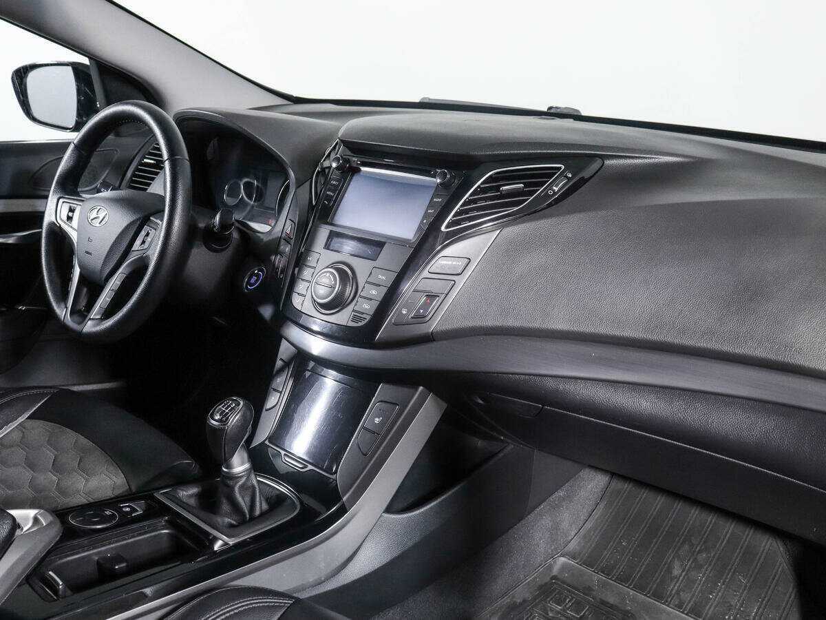 Купить Hyundai i40 с пробегом. Фото: #8