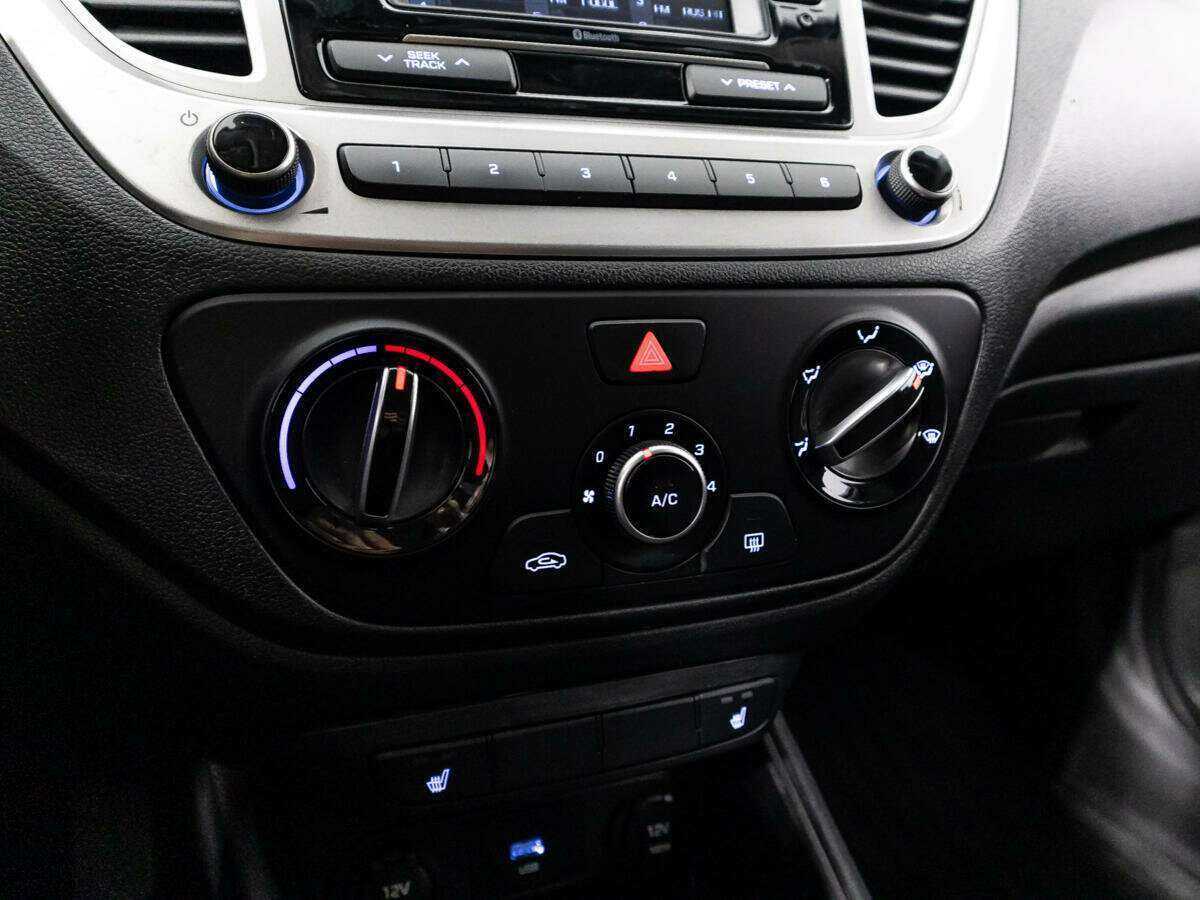 Купить Hyundai Solaris с пробегом. Фото: #14