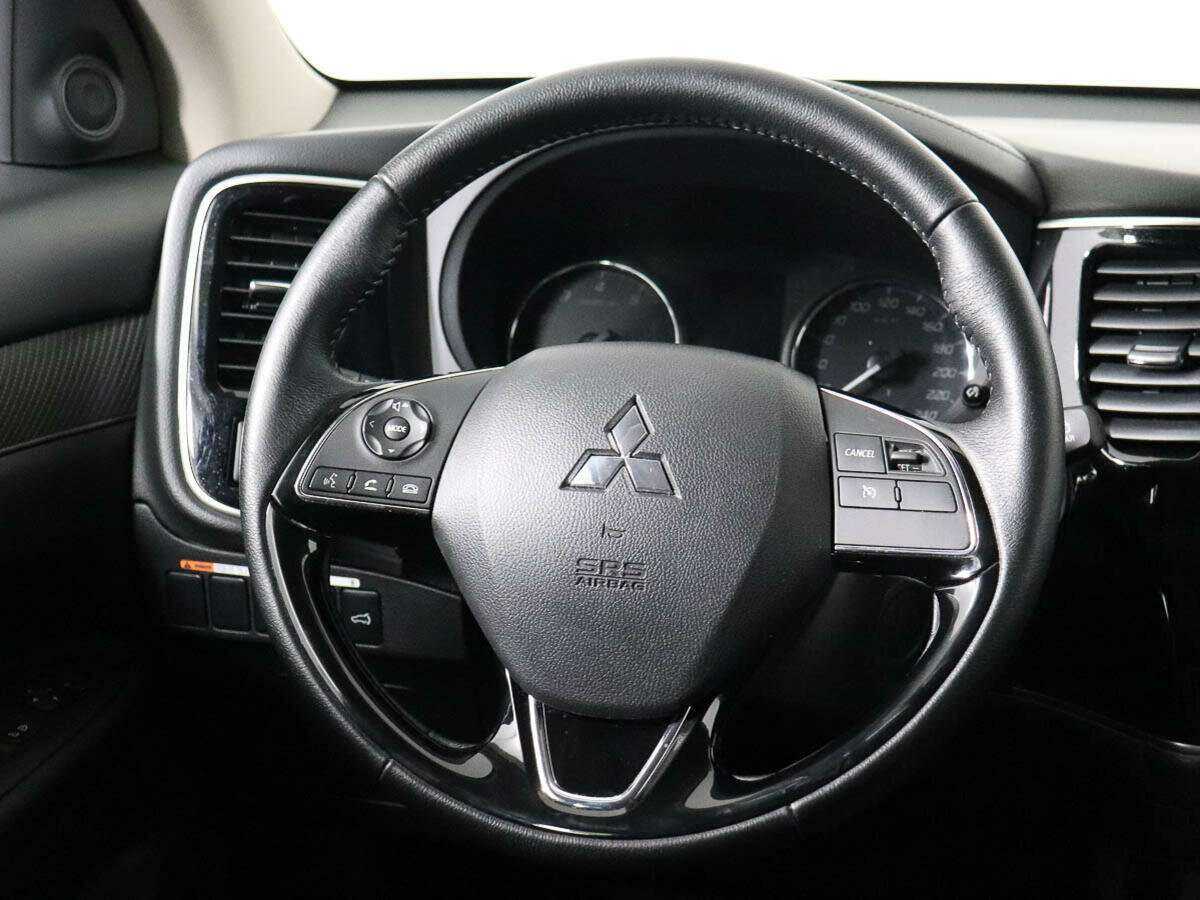 Купить Mitsubishi Outlander с пробегом. Фото: #11
