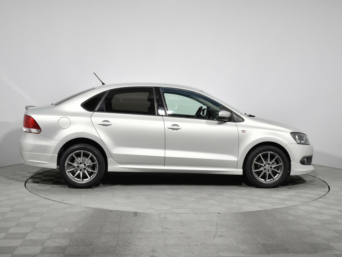 Купить Volkswagen Polo с пробегом. Фото: #3