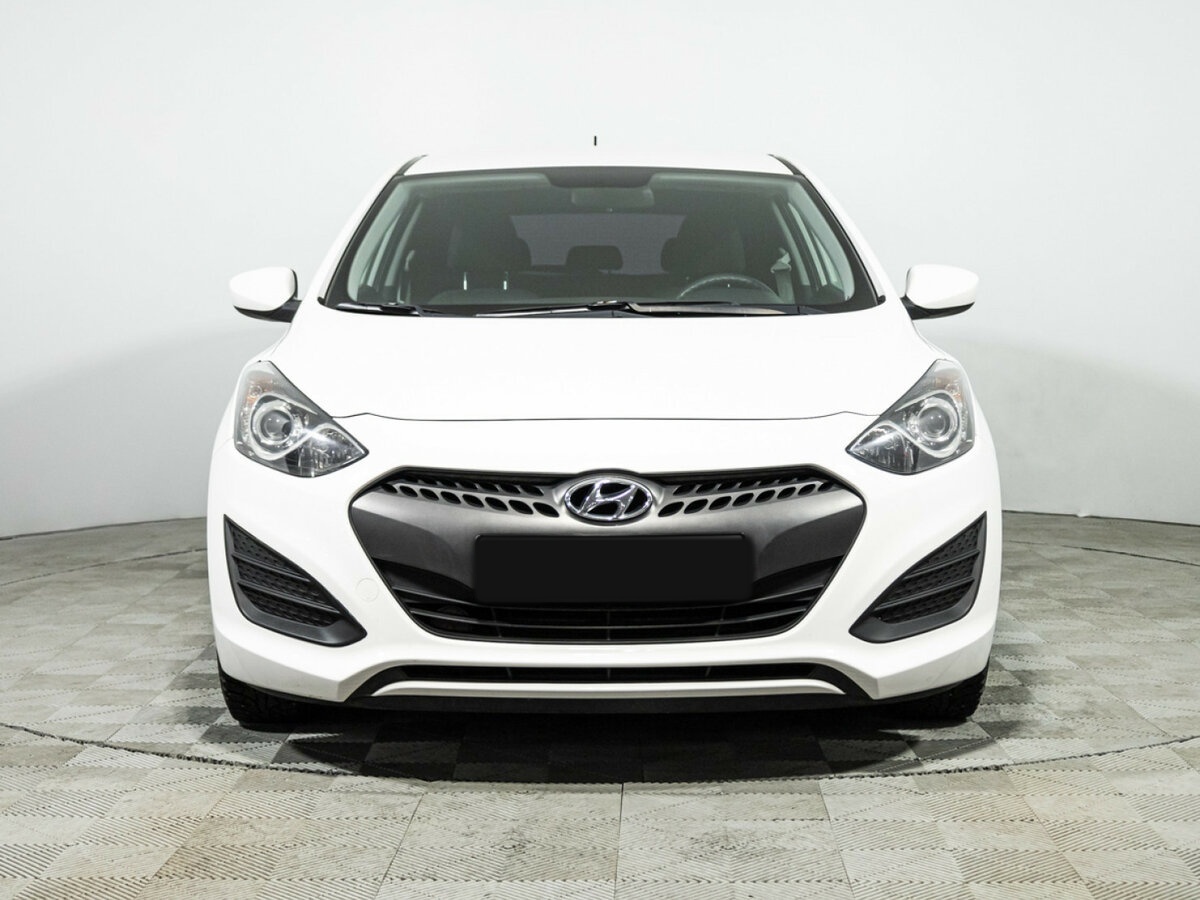 Купить Hyundai i30 с пробегом. Фото: #1