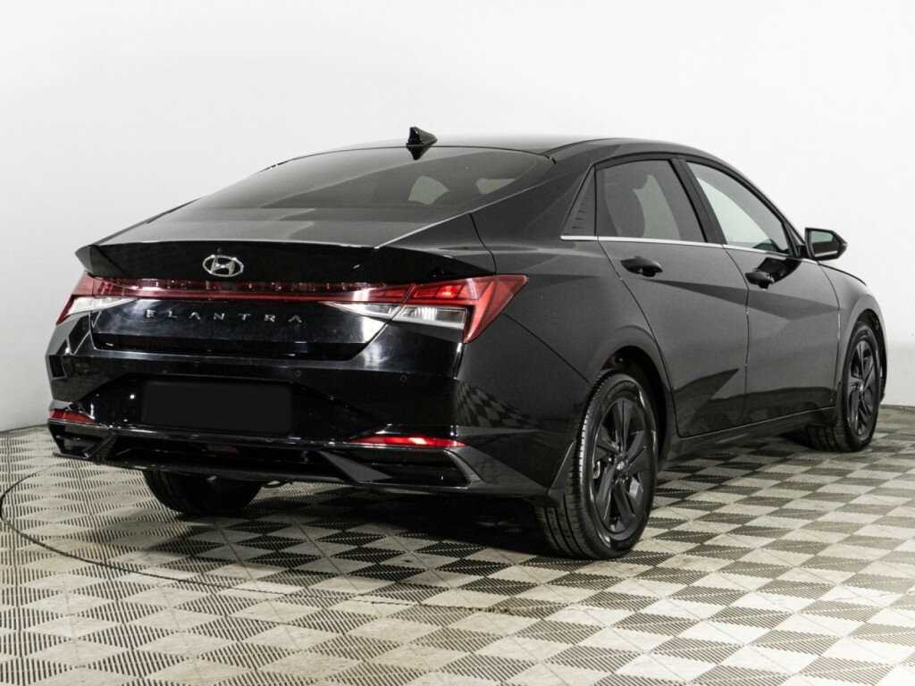 Купить Hyundai Elantra с пробегом. Фото: #4