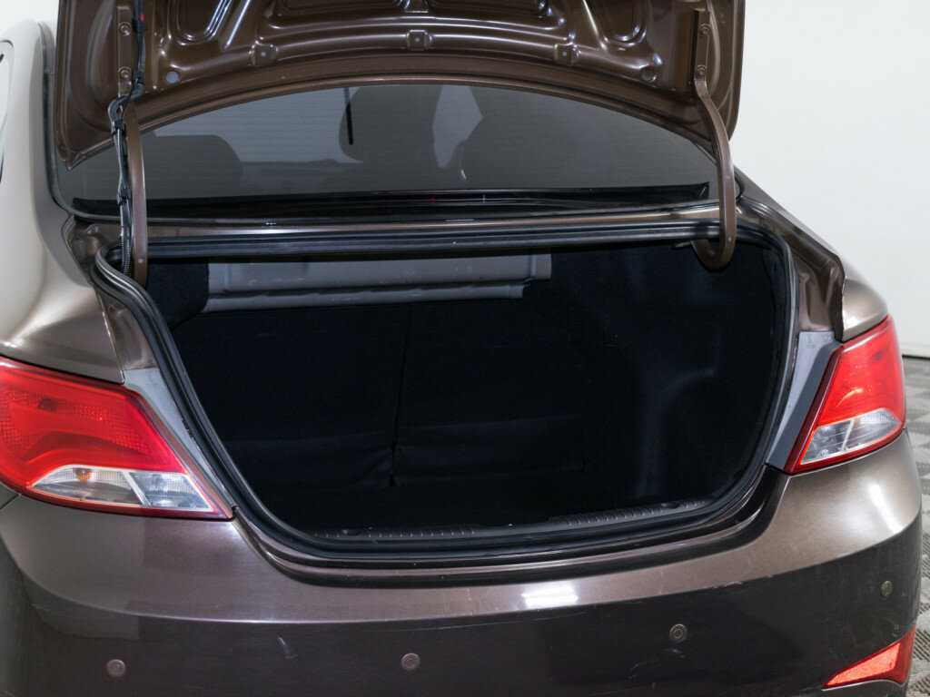 Купить Hyundai Solaris с пробегом. Фото: #6