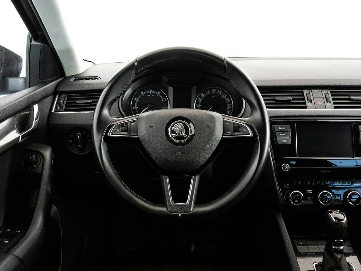 Купить Skoda Octavia с пробегом. Фото: #11