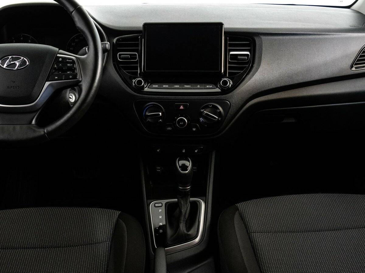 Купить Hyundai Solaris с пробегом. Фото: #9