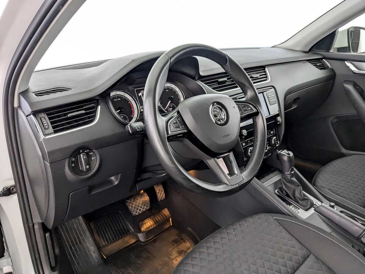 Купить Skoda Octavia с пробегом. Фото: #13