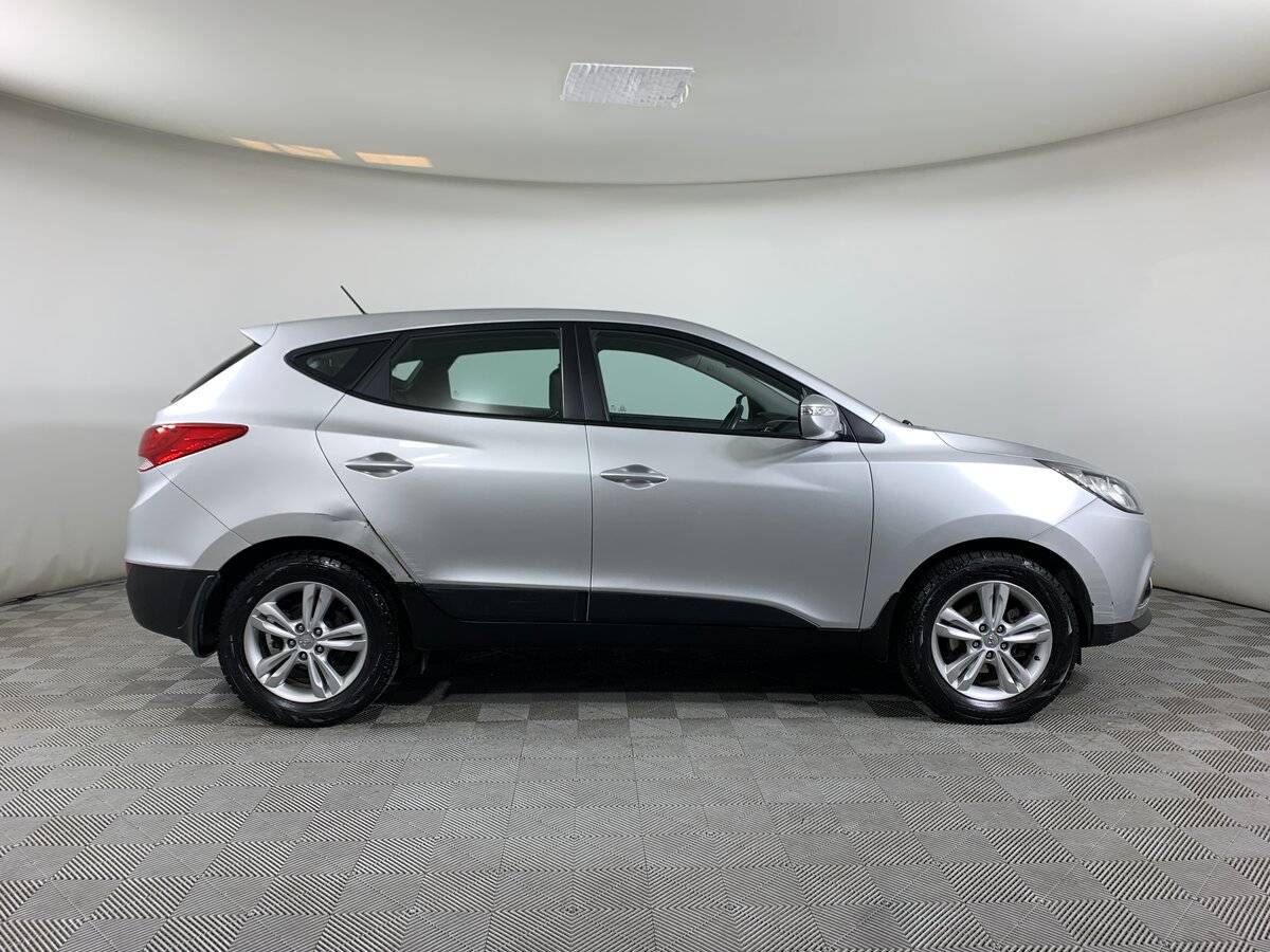 Купить Hyundai ix35 с пробегом. Фото: #3