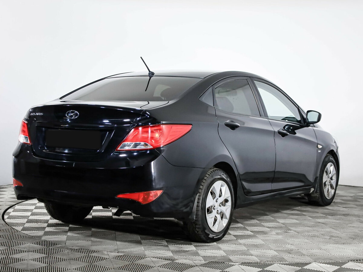 Купить Hyundai Solaris с пробегом. Фото: #3