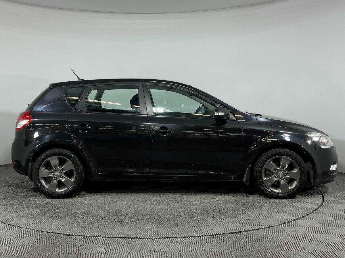 Купить Kia Ceed с пробегом. Фото: #3