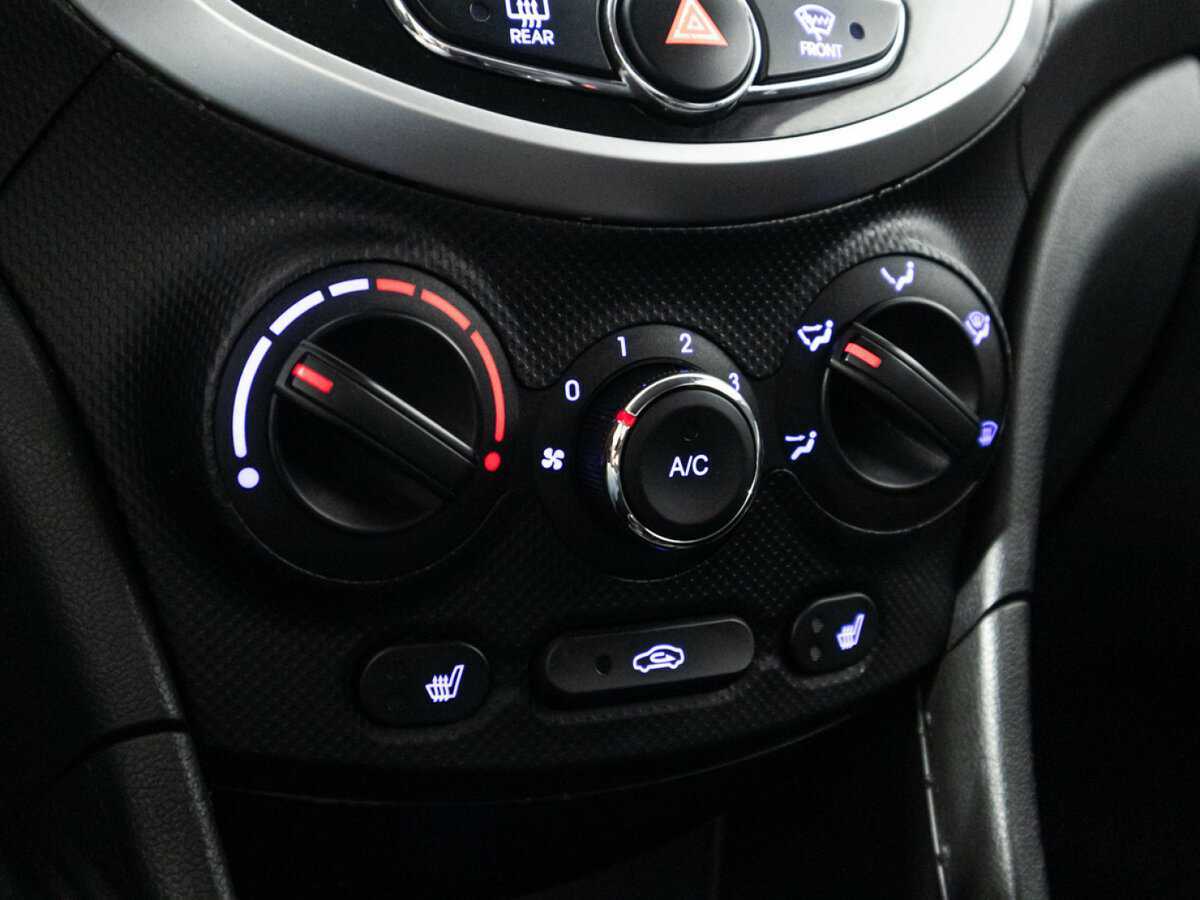 Купить Hyundai Solaris с пробегом. Фото: #14