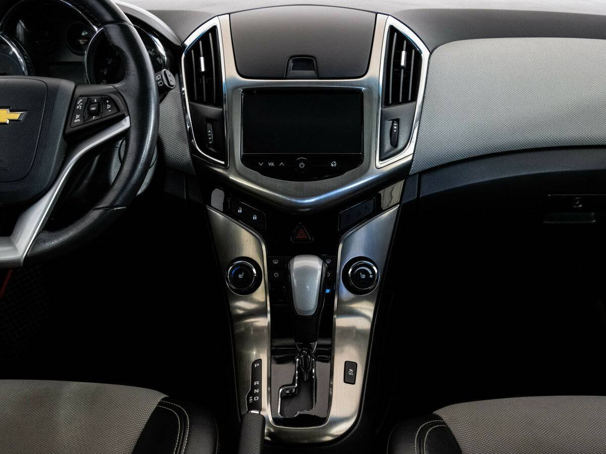 Купить Chevrolet Cruze с пробегом. Фото: #13