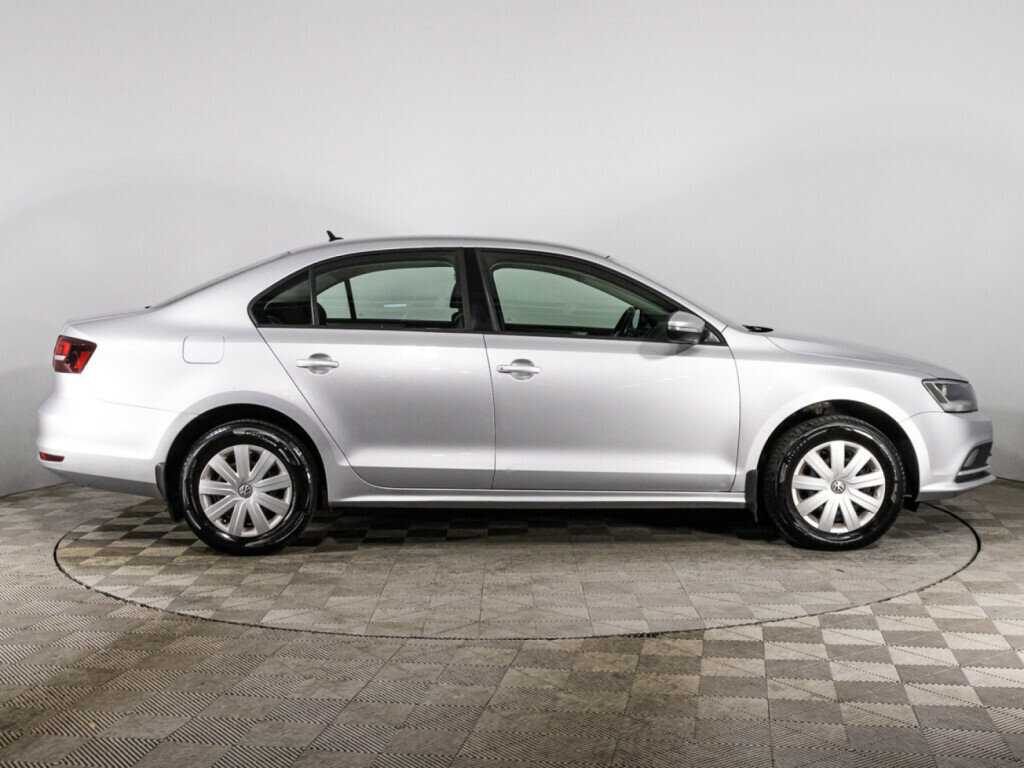 Купить Volkswagen Jetta с пробегом. Фото: #3