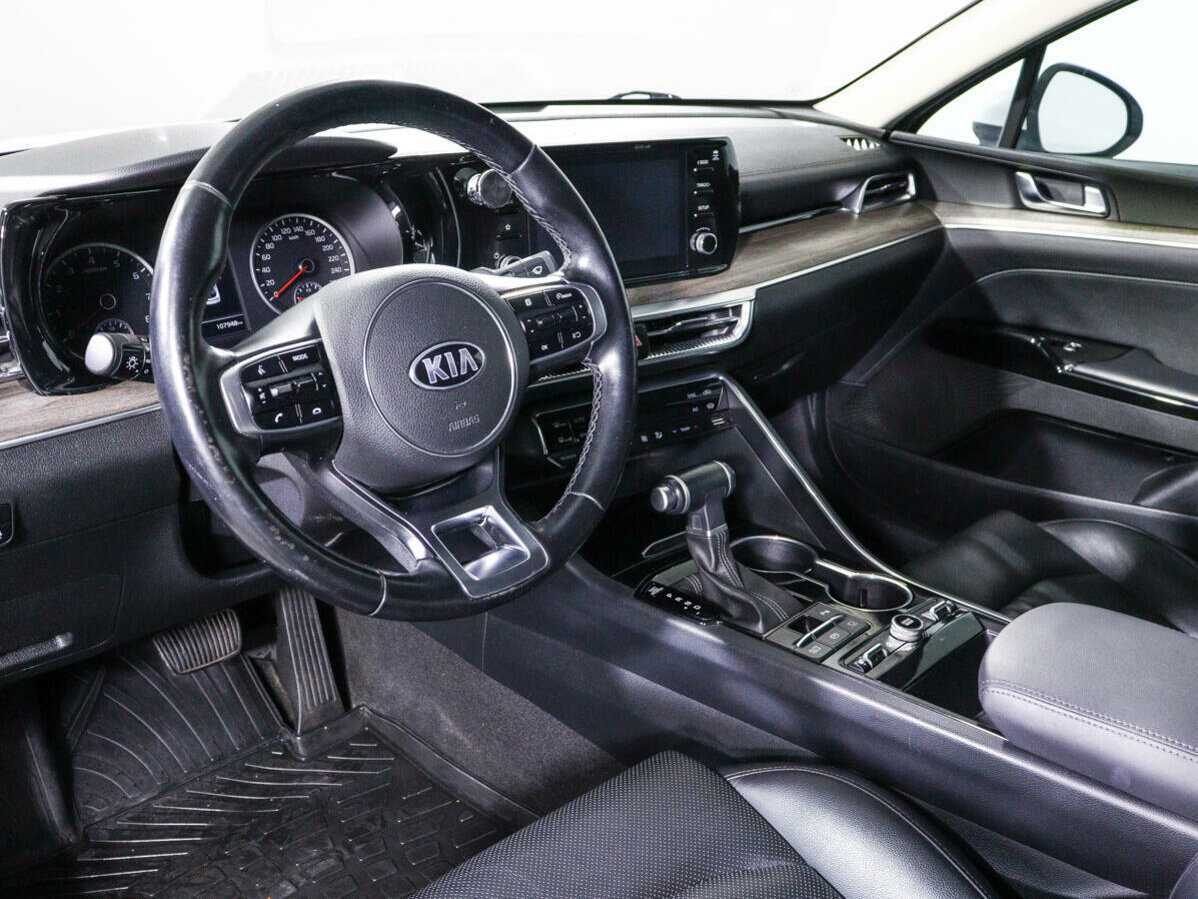 Купить Kia K5 с пробегом. Фото: #10