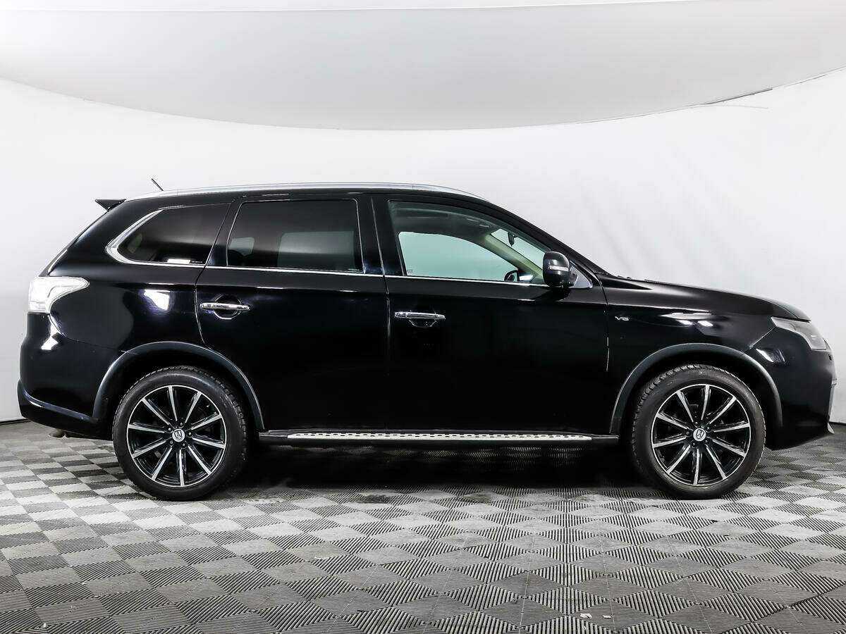 Купить Mitsubishi Outlander с пробегом. Фото: #4