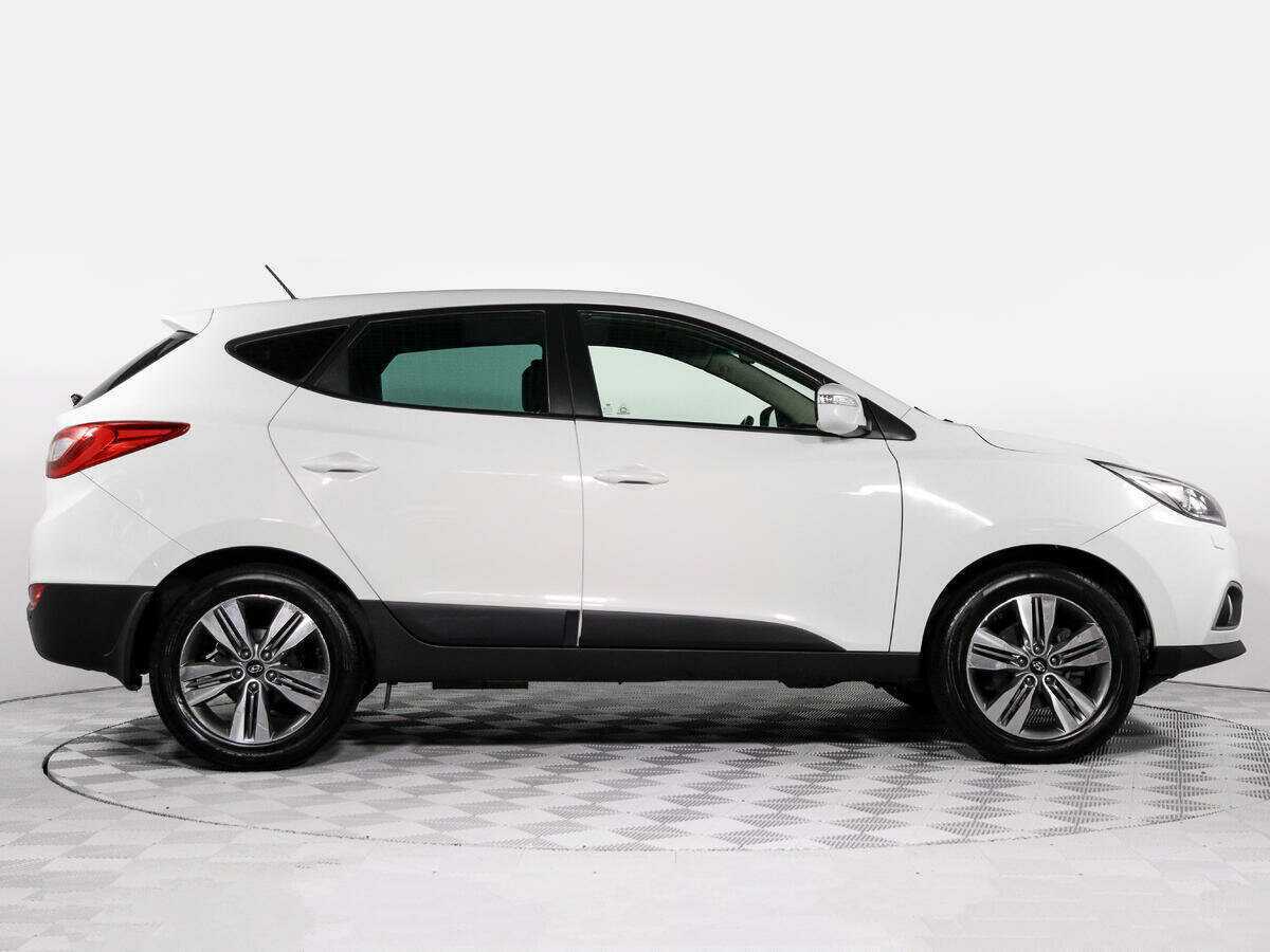 Купить Hyundai ix35 с пробегом. Фото: #2