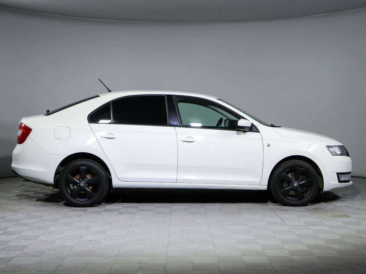 Купить Skoda Rapid с пробегом. Фото: #3