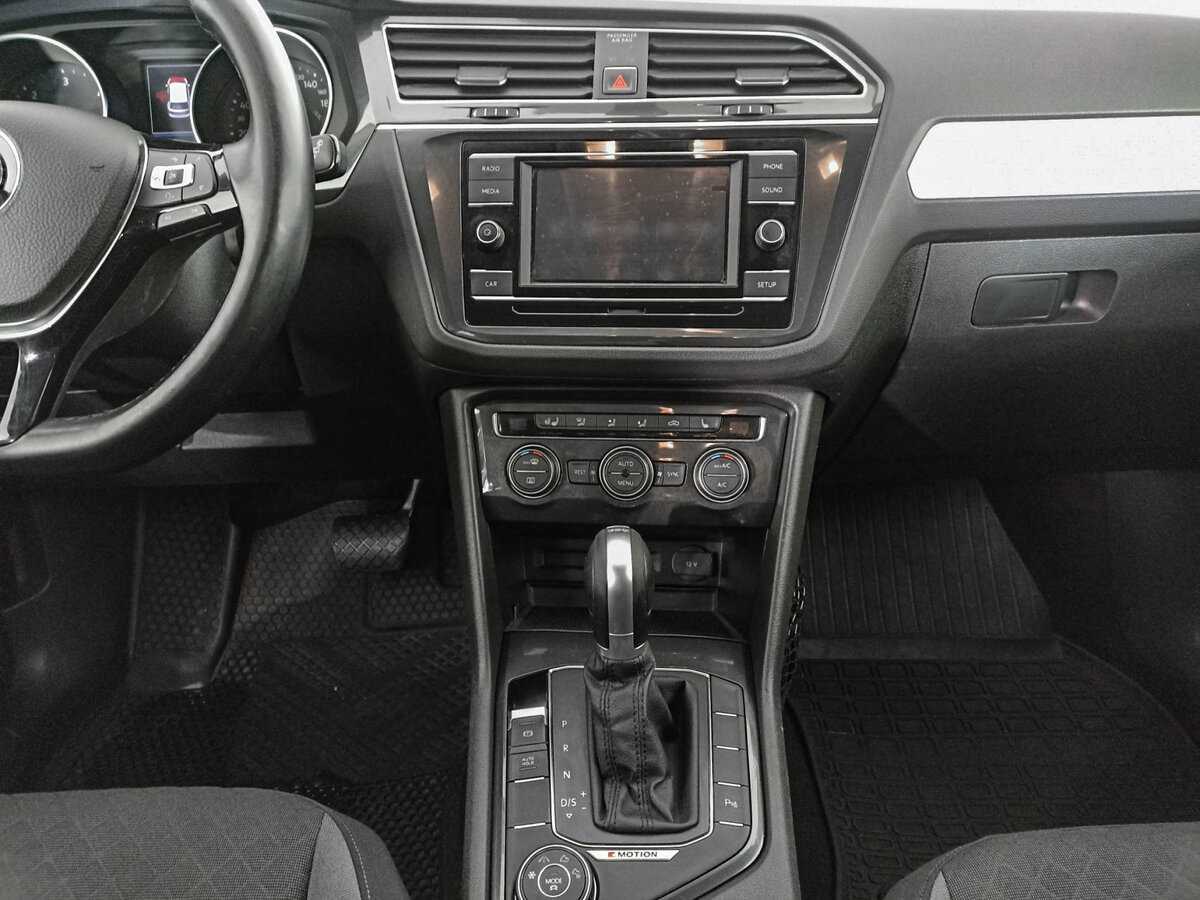 Купить Volkswagen Tiguan с пробегом. Фото: #12