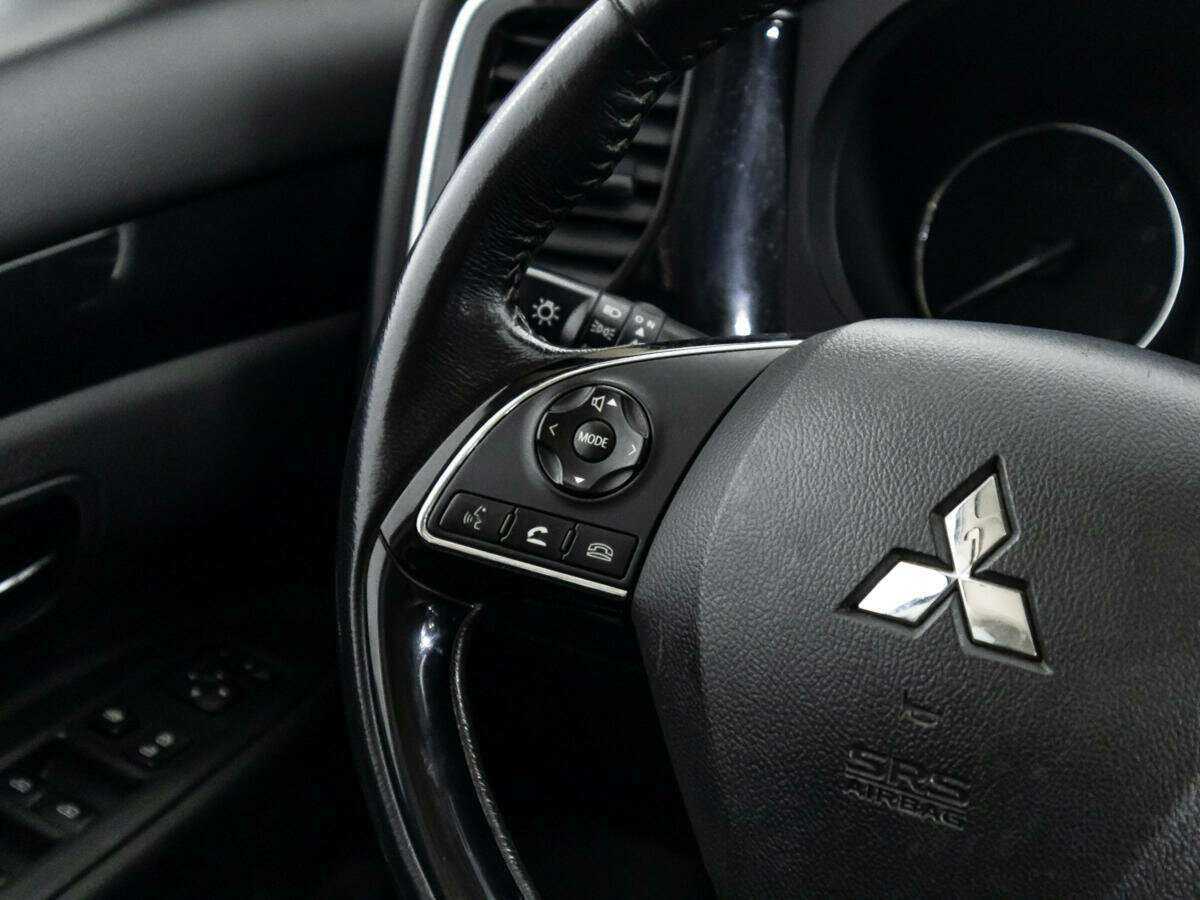 Купить Mitsubishi Outlander с пробегом. Фото: #18