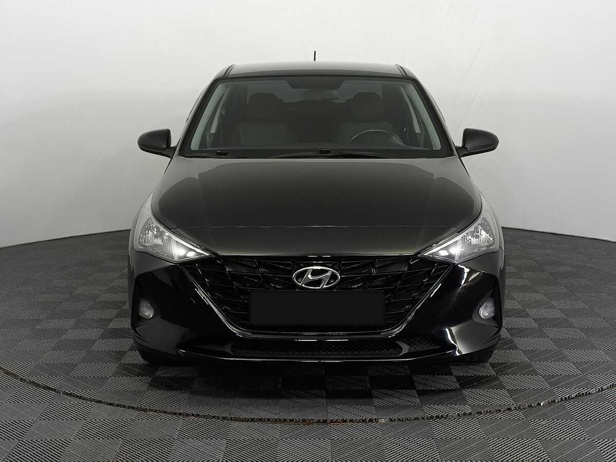 Купить Hyundai Solaris с пробегом. Фото: #1