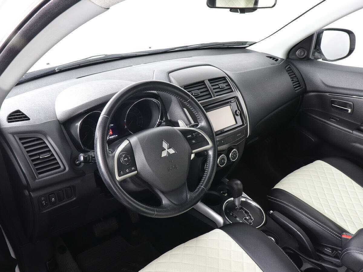 Купить Mitsubishi ASX с пробегом. Фото: #8