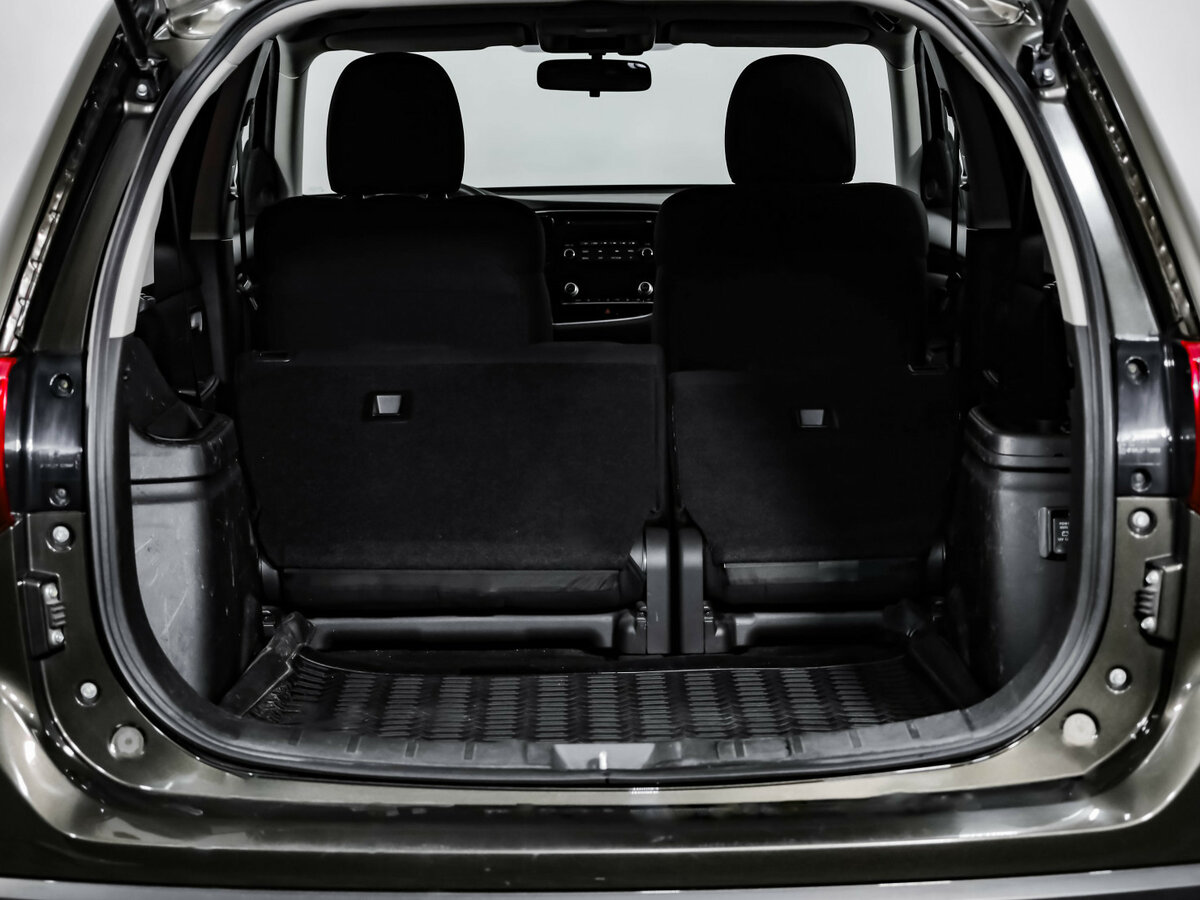 Купить Mitsubishi Outlander с пробегом. Фото: #28