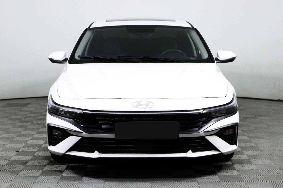 Купить Hyundai Elantra с пробегом. Фото: #1