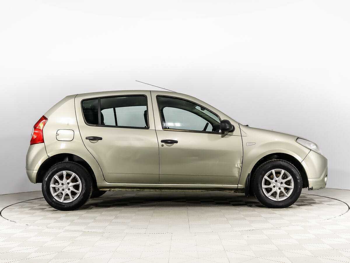 Купить Renault Sandero с пробегом. Фото: #3