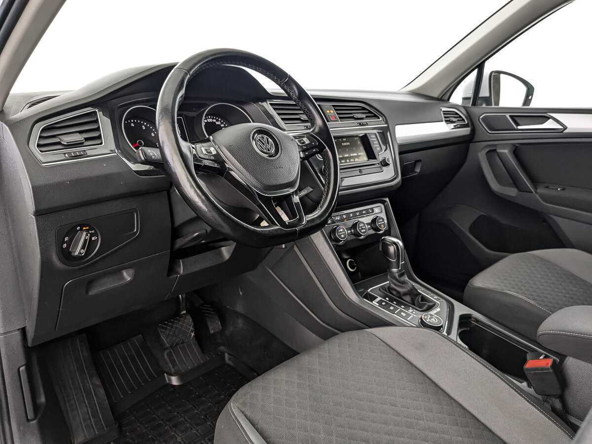 Купить Volkswagen Tiguan с пробегом. Фото: #10