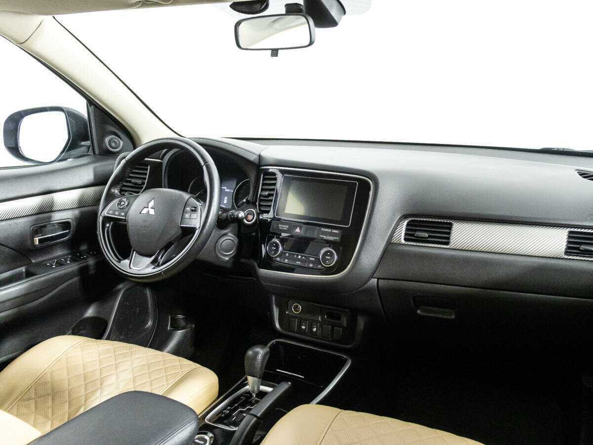 Купить Mitsubishi Outlander с пробегом. Фото: #8