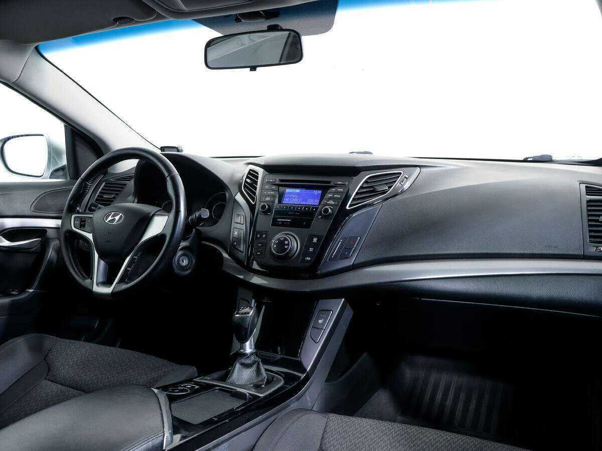 Купить Hyundai i40 с пробегом. Фото: #8