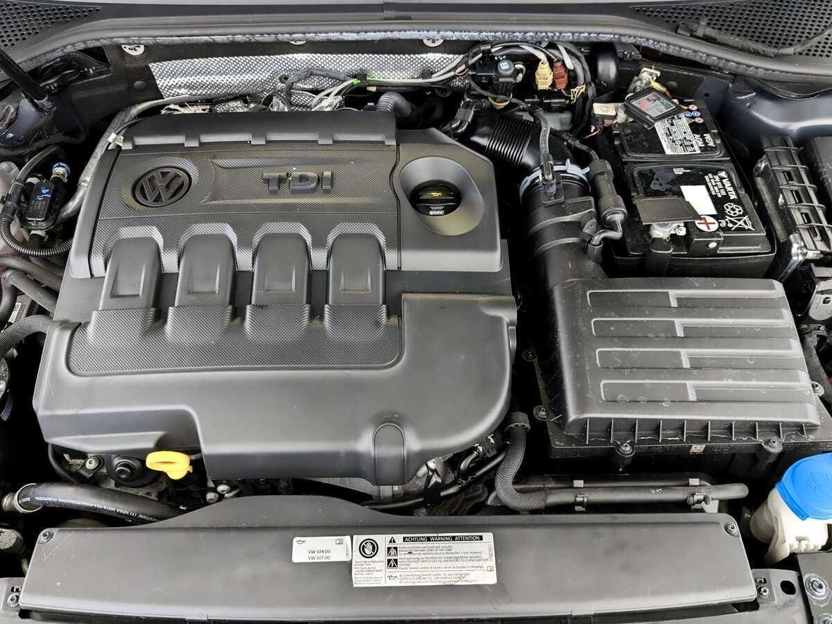 Купить Volkswagen Passat с пробегом. Фото: #8