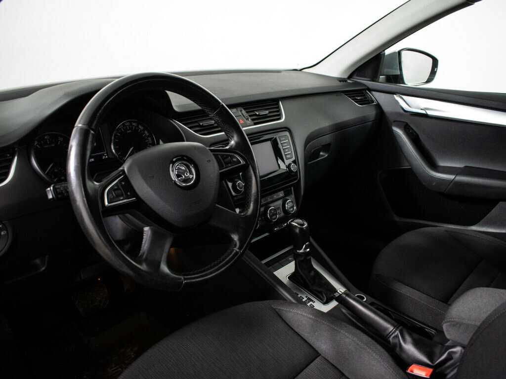 Купить Skoda Octavia с пробегом. Фото: #11