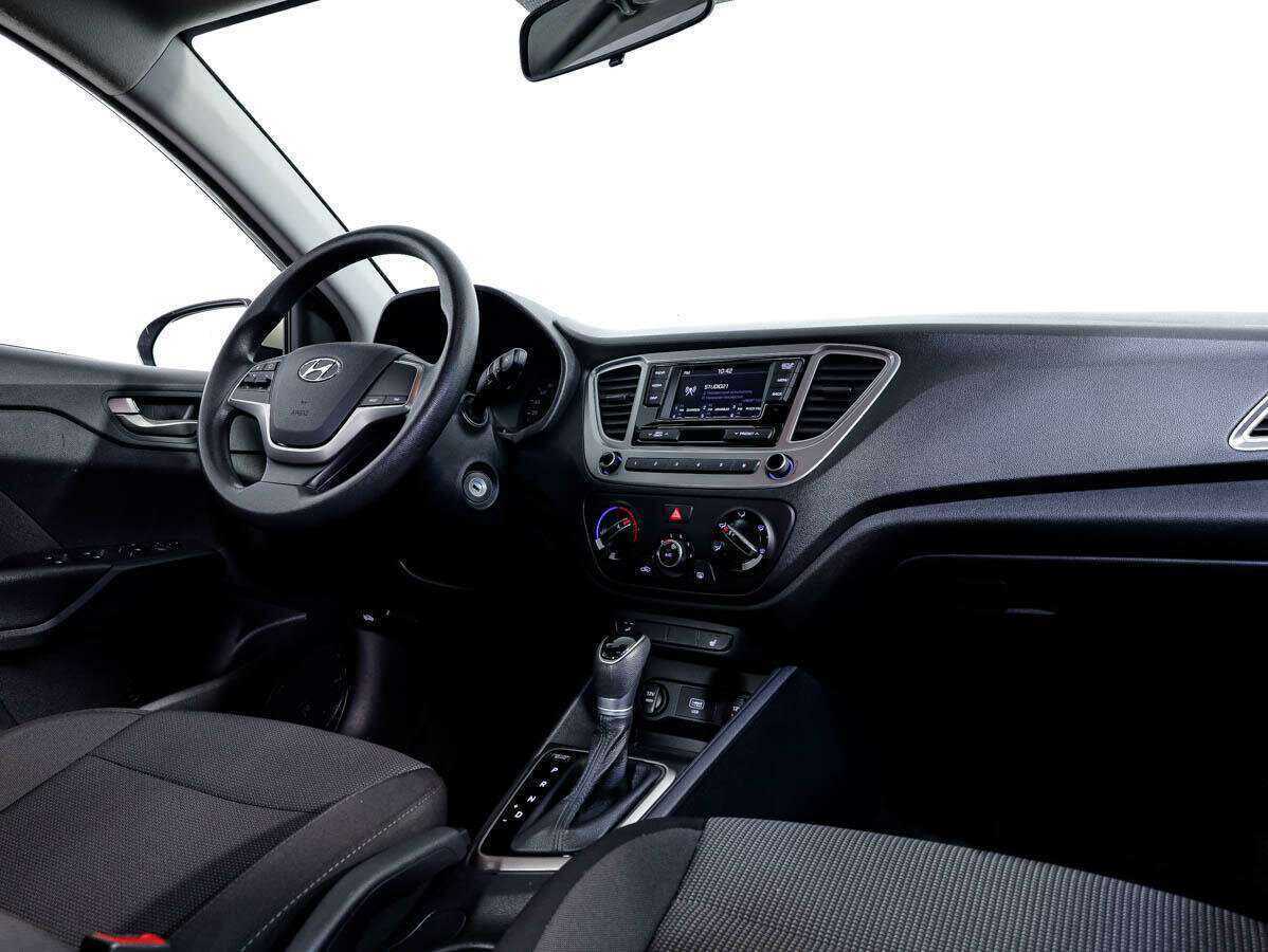 Купить Hyundai Solaris с пробегом. Фото: #8