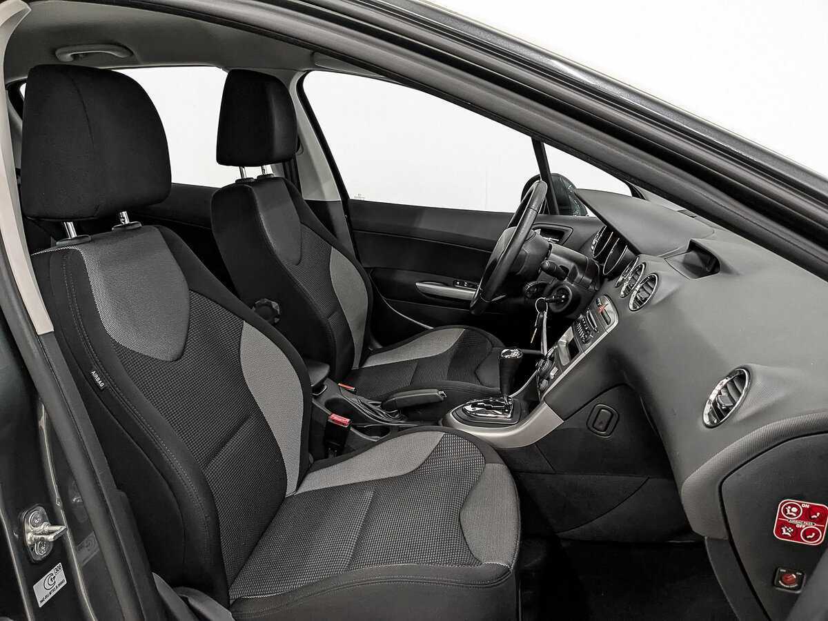 Купить Peugeot 308 с пробегом. Фото: #20