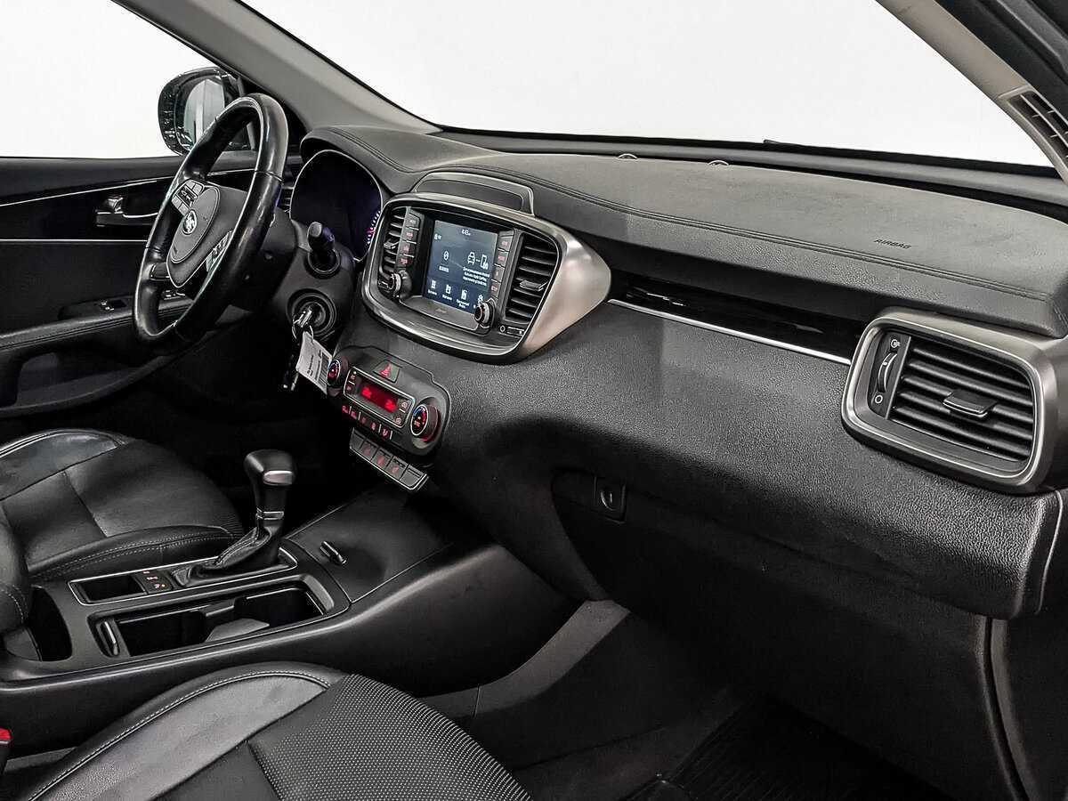 Купить Kia Sorento с пробегом. Фото: #12