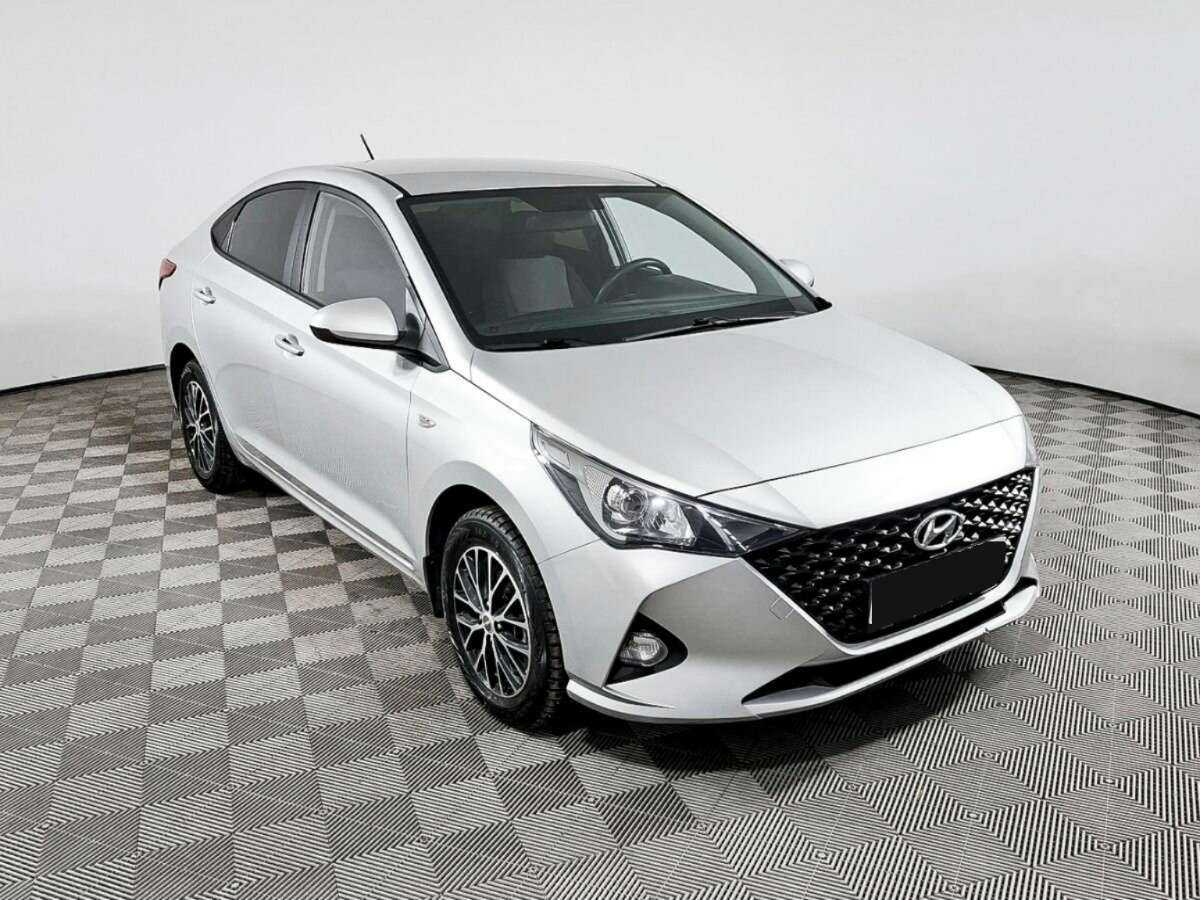 Купить Hyundai Solaris с пробегом. Фото: #2